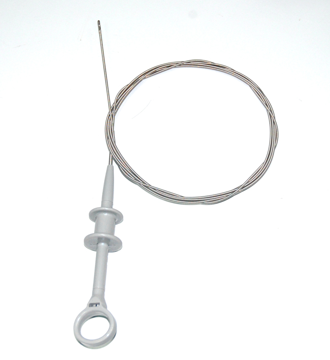 選擇合適的工業(yè)內(nèi)窺鏡探頭、鏡頭及進入產(chǎn)品的通道，檢測前應清楚通道內(nèi)的障礙、毛刺等可能阻礙、損傷工業(yè)內(nèi)窺鏡探頭的物體。