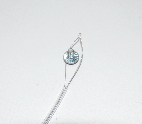  2、鎖定后，收縮圈口