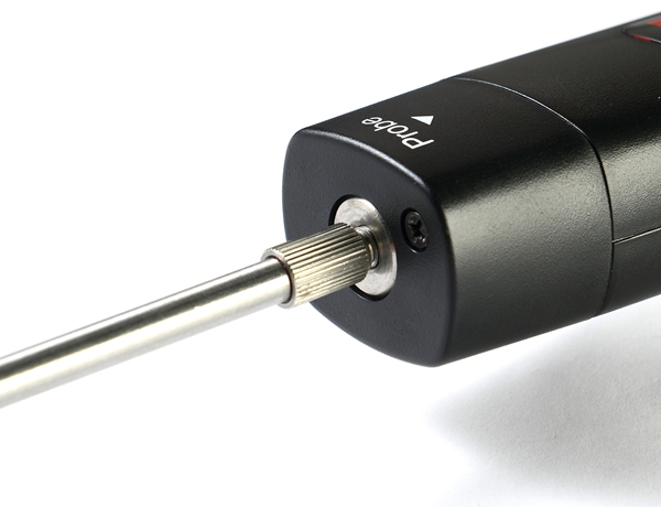 YVT-2機(jī)械故障聽診器有高靈敏探頭，可以查探出任何機(jī)械發(fā)出雜聲的部位。無論是活門震顫，挺桿震響，松動的活塞，齒輪和泵的各類震響，繼電器的螺線管操作的聲響，都可以清晰地查探出來。